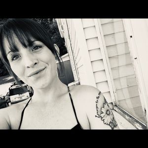 Meet your Posher, Karis